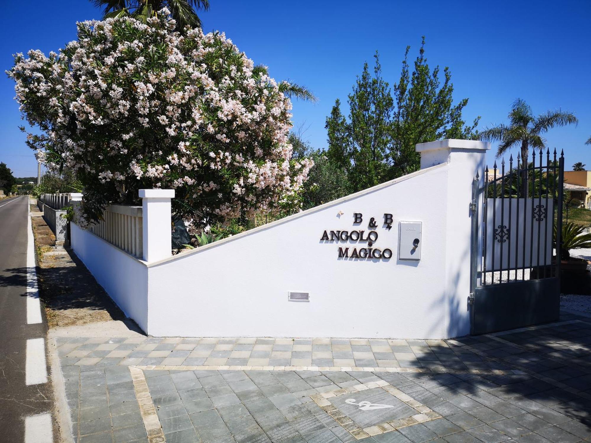 B&B Angolo Magico Parabita Zewnętrze zdjęcie